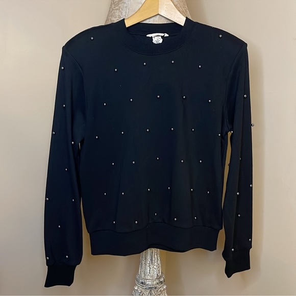 H&M Black Pearl Embellished Sweater Size M
New With Tags - Picture 12 of 12